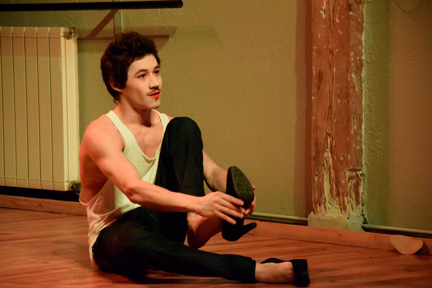 Éleve travaillant le mimes