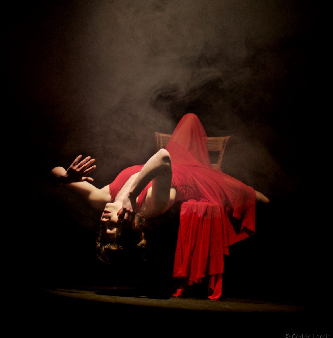 Travail d'équilibre sur chaise