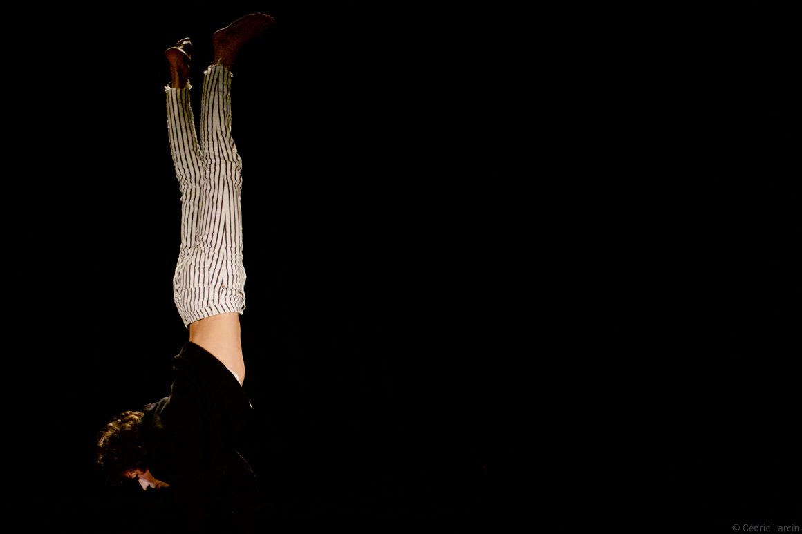 Figure d'équilibre pendant spectacle