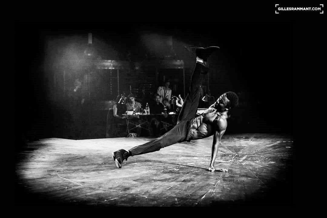 Stage d’Acrobatie avec Kader DIOP // Cie Cocasse Stage d’Acrobatie avec Kader DIOP // Cie Cocasse